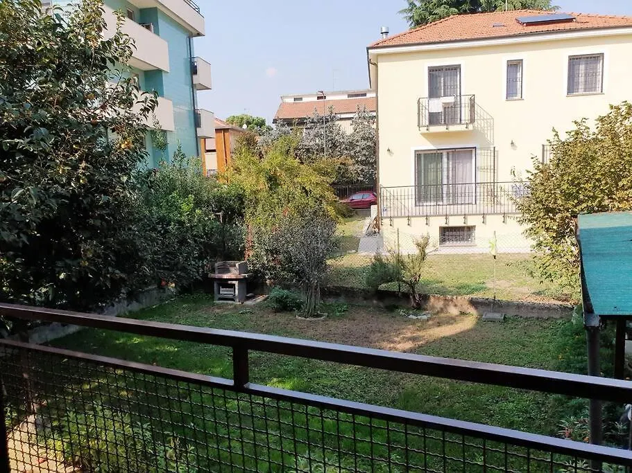 Tranquillo Bilocale Nel Quartiere Baggio Apartment Milan Italy